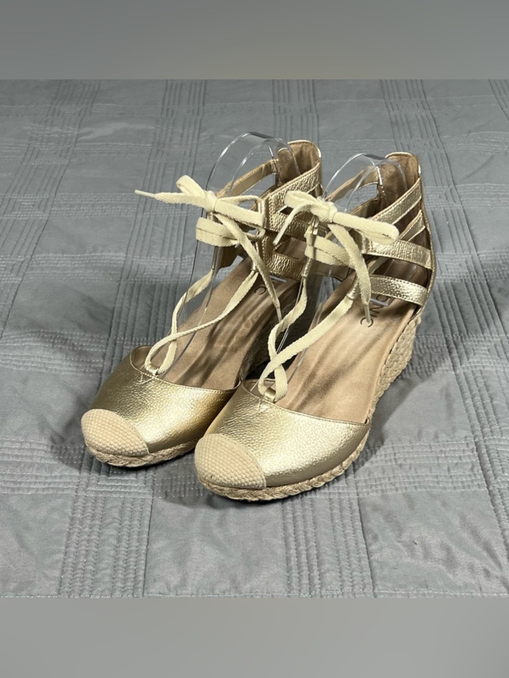 VIONIC Aruba Calypso Gold Wedge Sandals Womens Size 7.5 Leather Espadrille Shoes